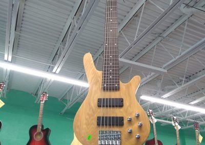 buy electric guitar on St. Croix VI Noahs Electronics Store